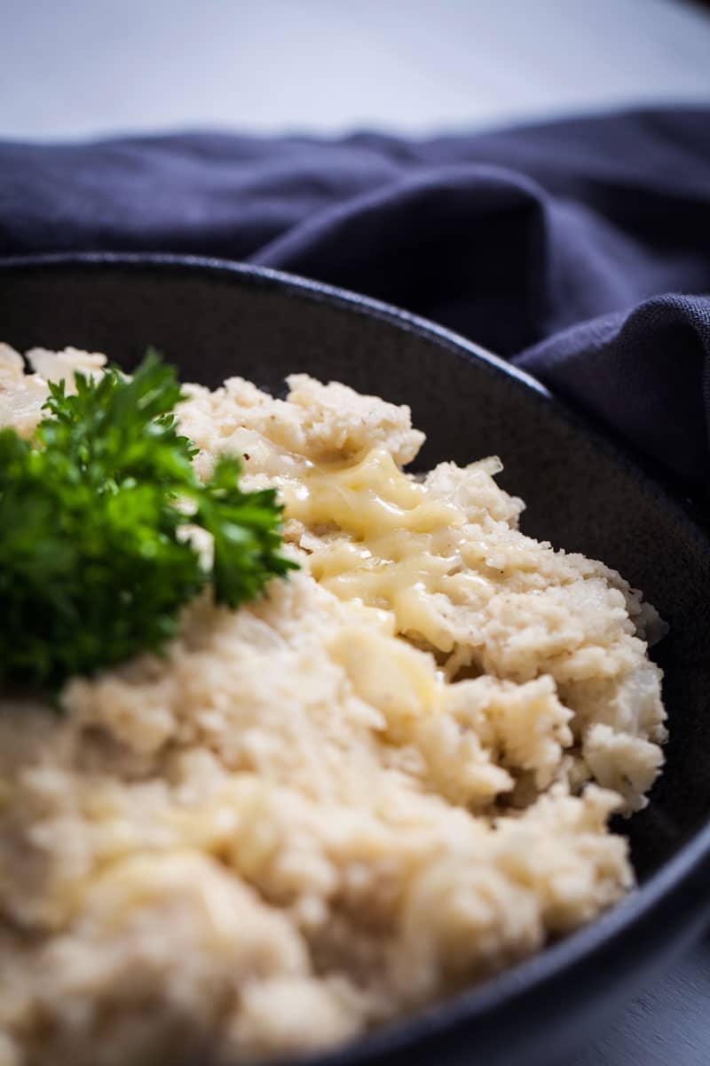 How-to-Make-the-Creamiest-Healthy-Mashed-Cauliflower