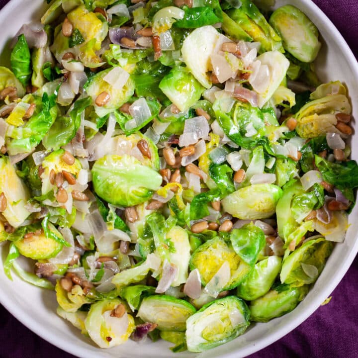 A-SUPER-COMFORTING-AND-HEALTHY-BRUSSELS-SPROUTS-SIDE-DISH