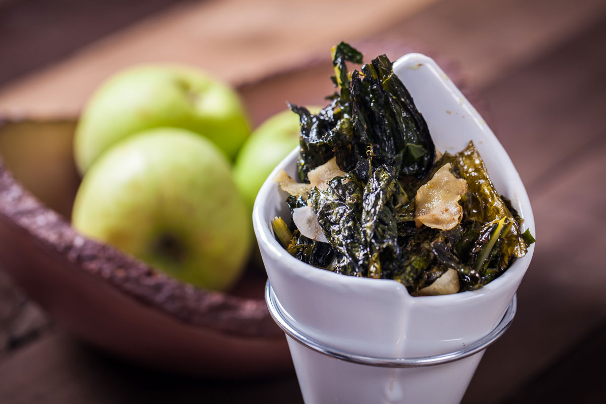 The-Perfect-Coconut-and-Kale-Chips-for-Movie-Nights