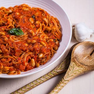 A-SWEET-AND-SPICY-RED-PASTA-SAUCE-WITH-CREAMY-CANNELLINI-BEANS