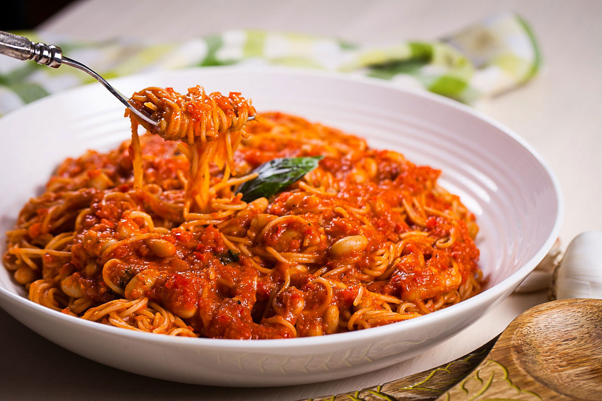 A-SWEET-AND-SPICY-RED-PASTA-SAUCE-WITH-CREAMY-CANNELLINI-BEANS