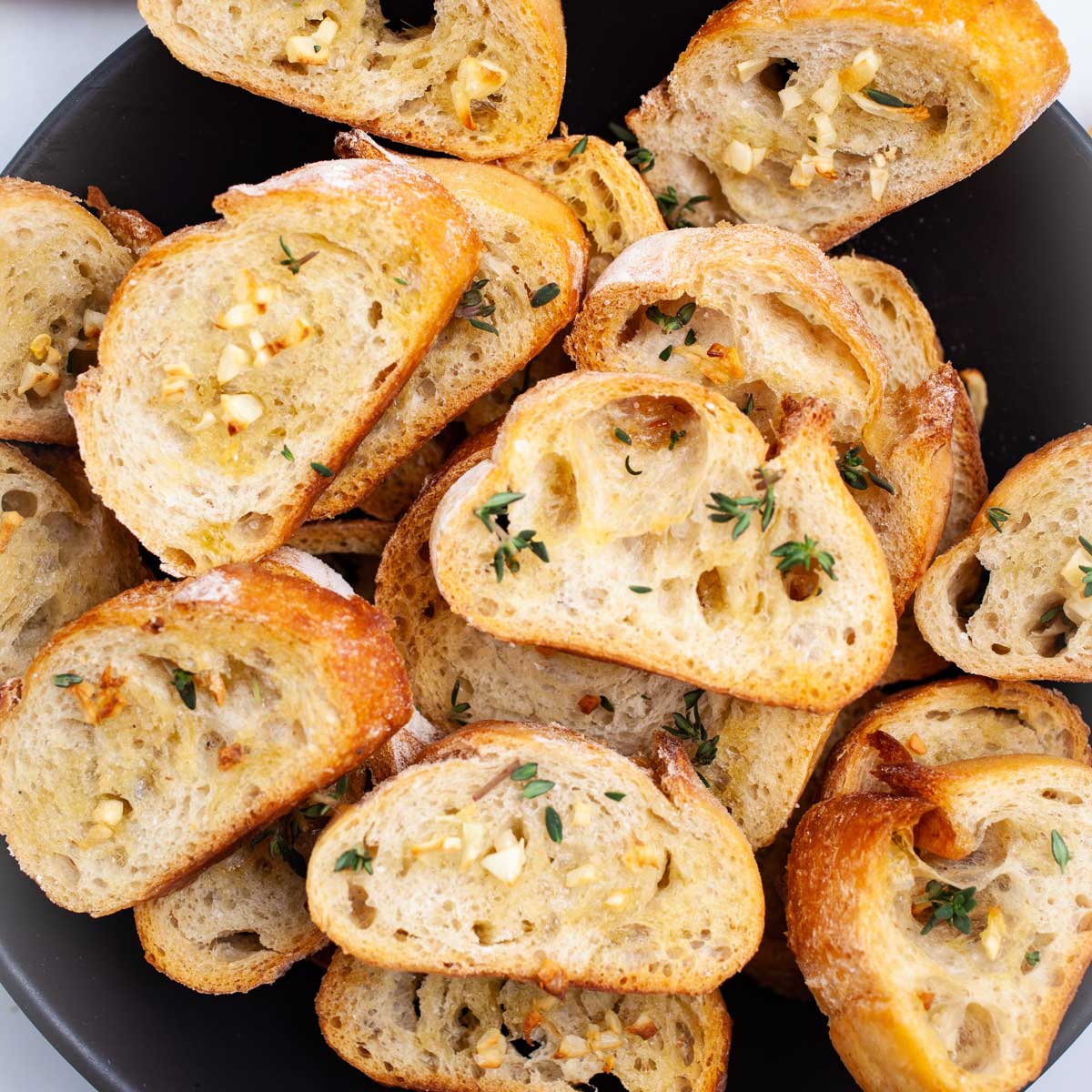 Easy Garlic Crostini With Olive Oil