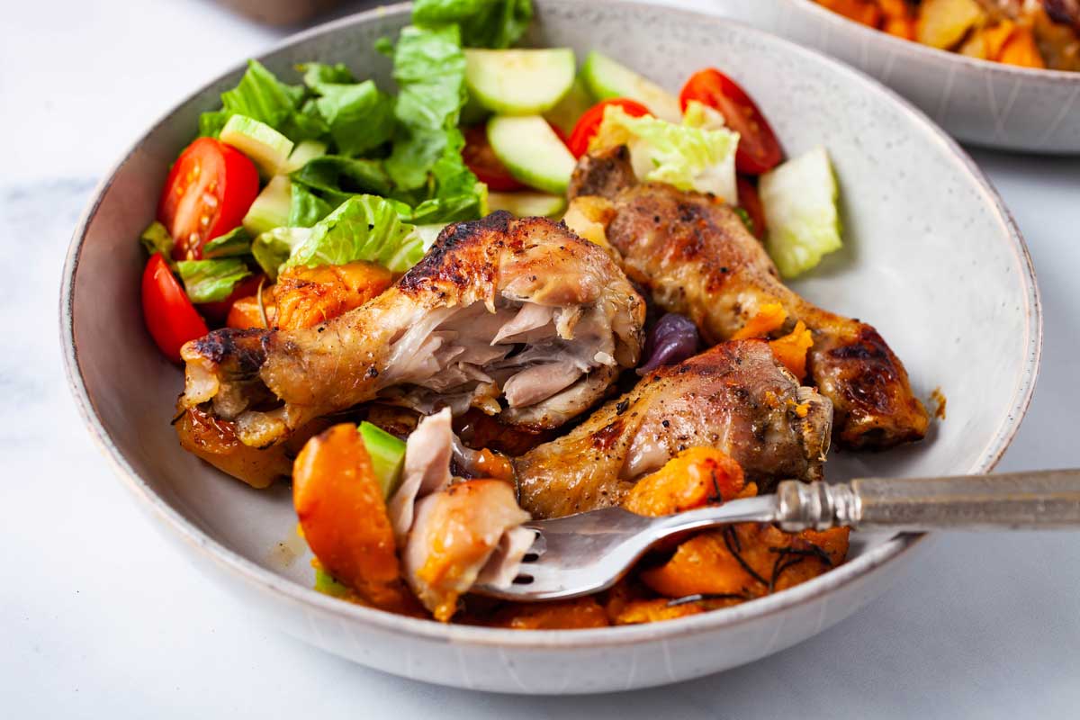 Healthy chicken drumsticks (easy sweet & savory one-pan dinner