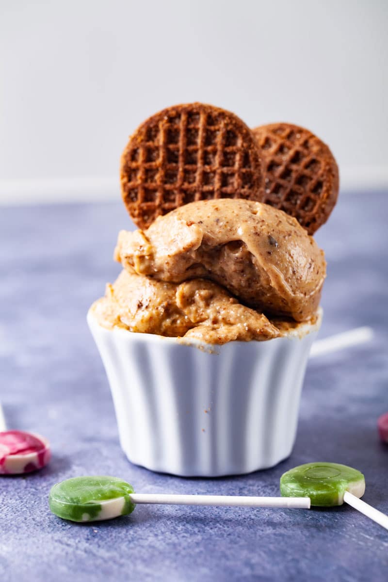 Peachy Ice Cream Topped with Cookies