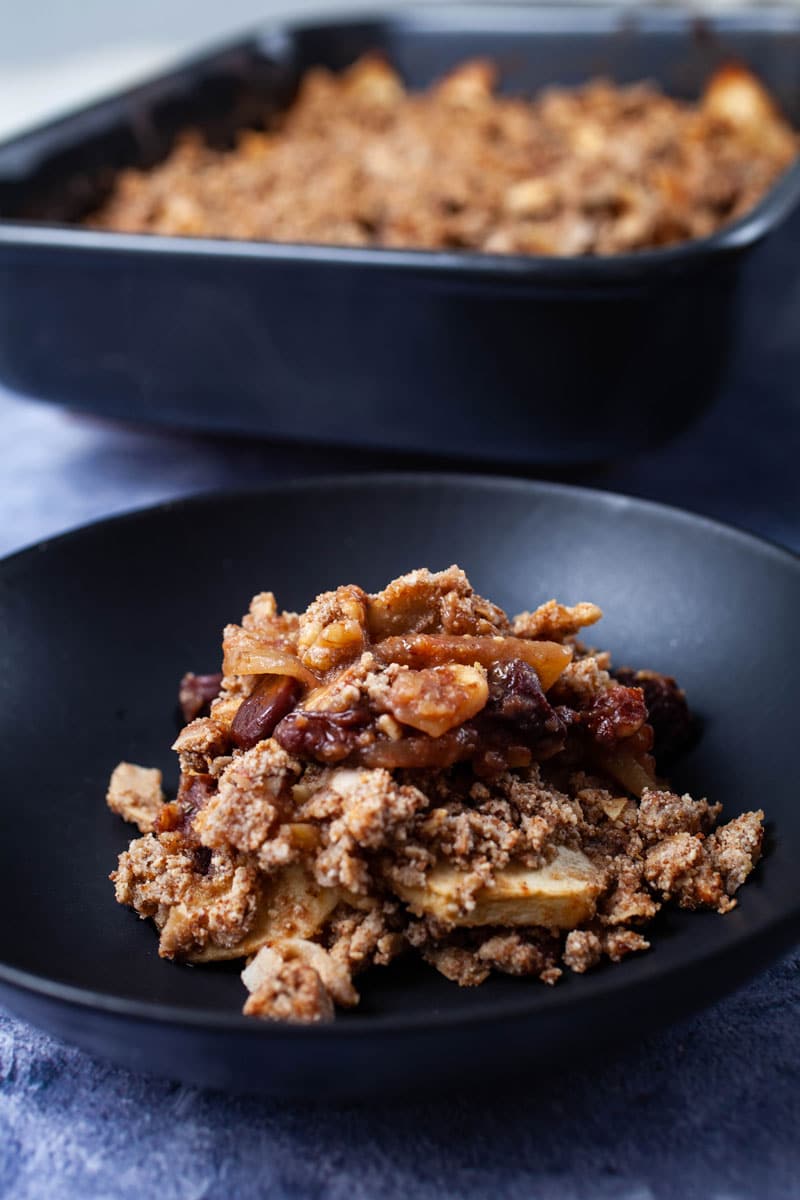 Healthy no oats apple crisp served in a plate.
