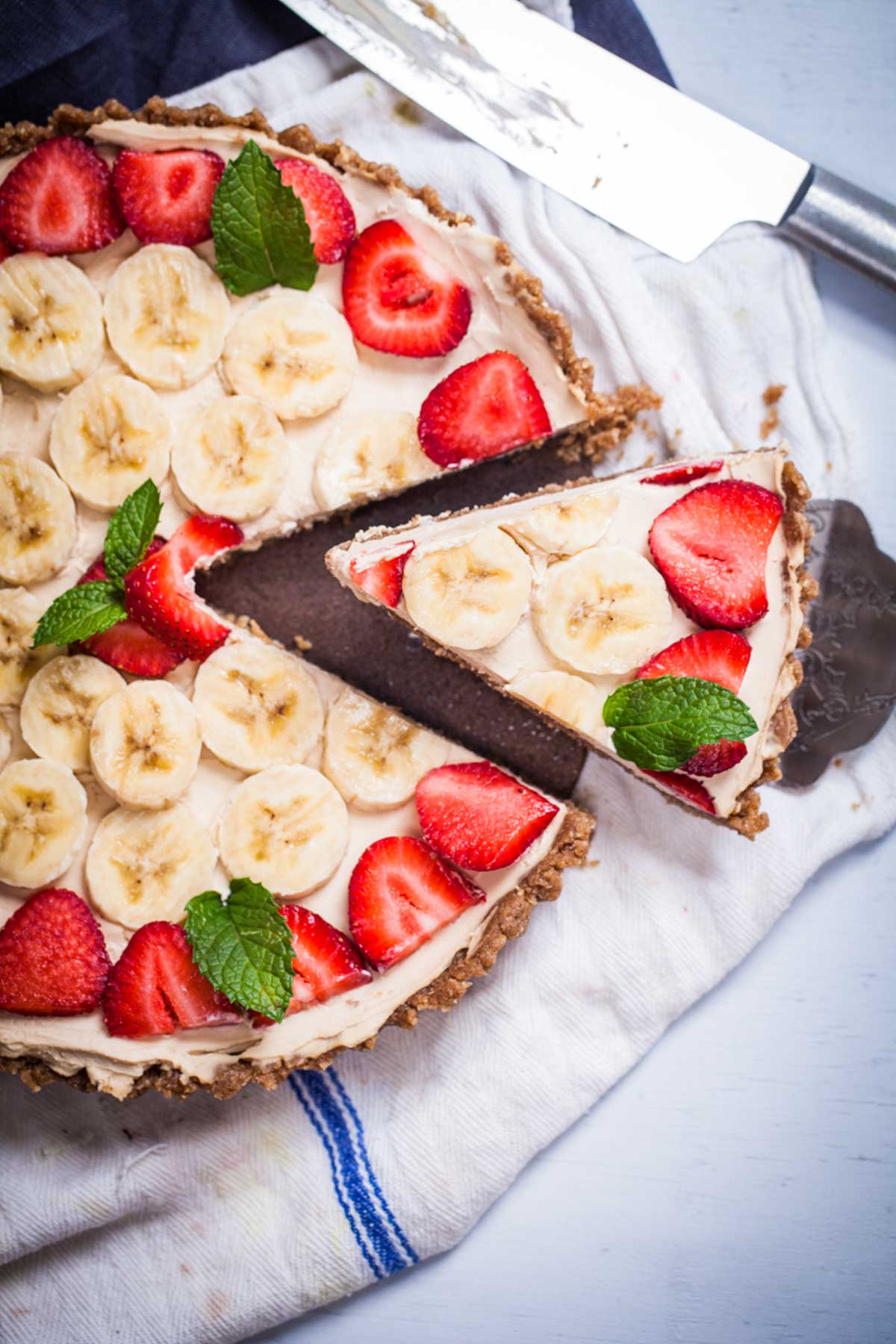 Mascarpone Fruit Tart with Bananas and strawberries.